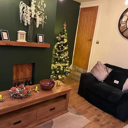 Quaint 1 Bedroom Cottage In Pudsey, Leeds Exterior photo