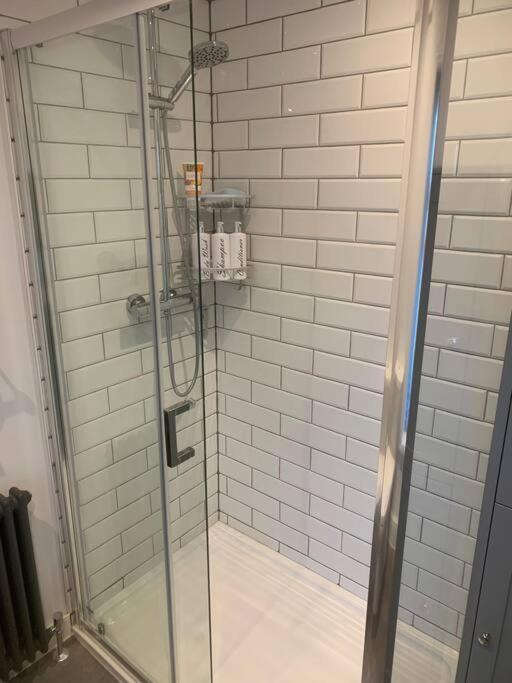 Quaint 1 Bedroom In Pudsey, Leeds